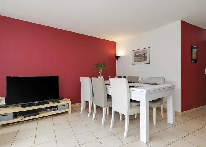 A Bordeaux, Climatisee Avec Billard